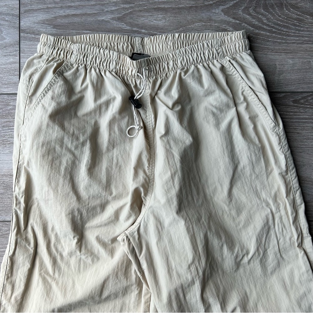 MEC Nylon Elastic Waist Straight Leg Tan Colour Outdoor Pants Made in Canada - Picture 3 of 16